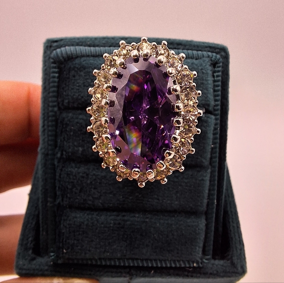 Amethyst Purple Swarovski Crystal Halo Ring | Statement | Size 7 - Picture 4 of 11